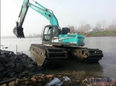 开封-水上挖掘机河道清淤挖掘机出租13271153688