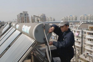 萧山太阳能维修_我们师傅技术是很专业的