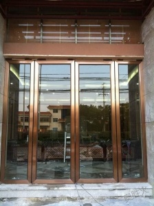 天津西青区定制无框玻璃门，天津钢化玻璃门安装